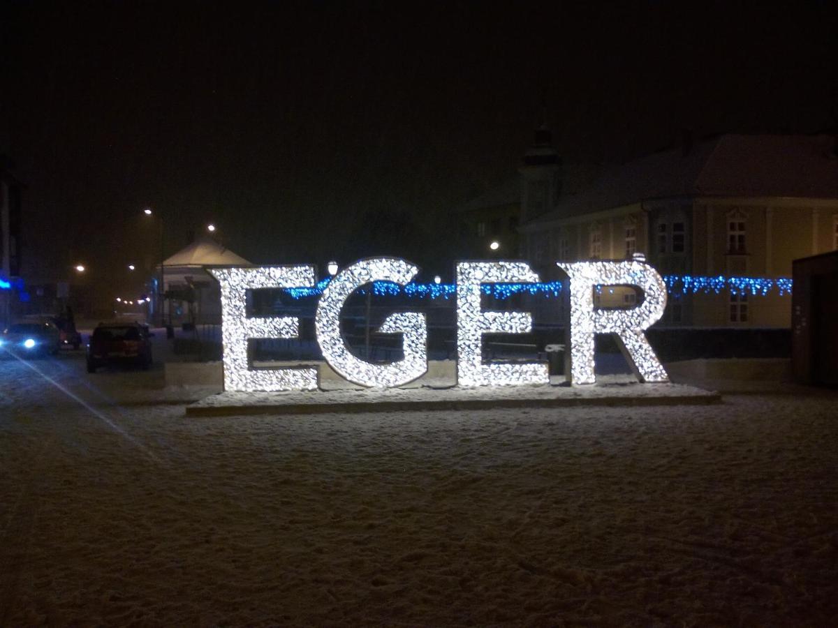 B&B Apartman Eger Exteriör bild
