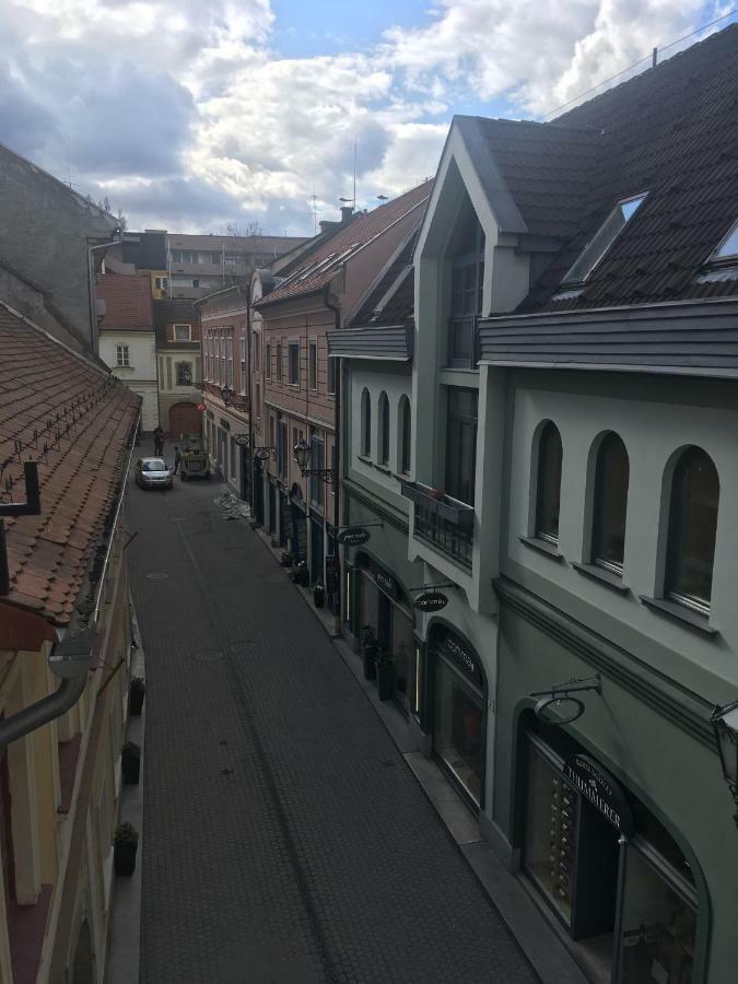 B&B Apartman Eger Exteriör bild