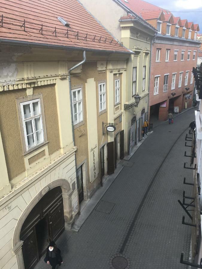 B&B Apartman Eger Exteriör bild